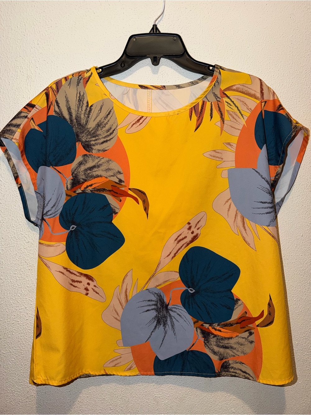 SHEIN Yellow Floral Short Sleeve Top with Blue and Gray Blooms